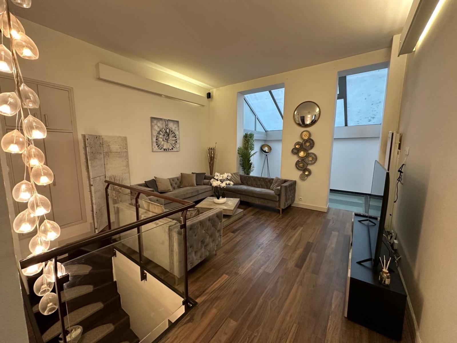 Apartment Les Champs Elysees-125m2 Modern And Spacious *